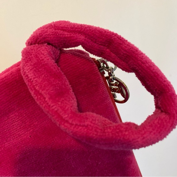 Henri Bendel Fuchsia Wet Bikini Clutch - Picture 5 of 8